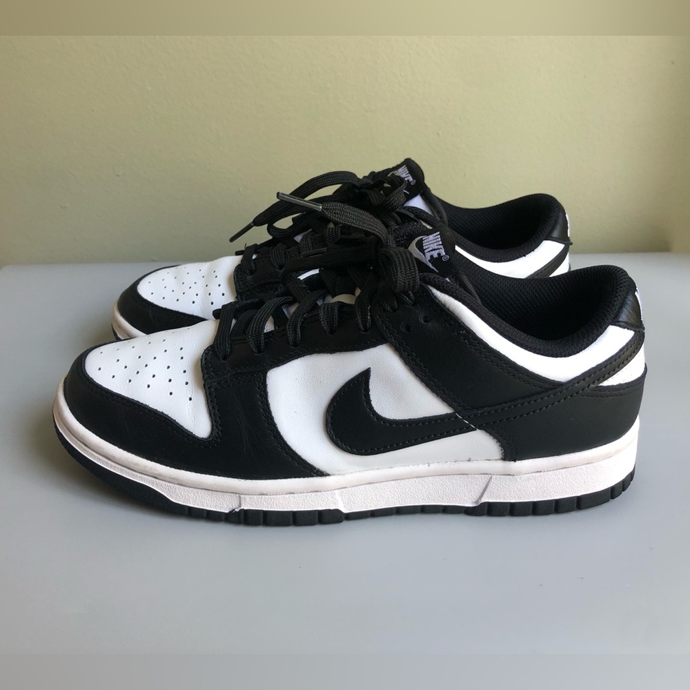 Nike Women’s Dunk Low Shoes In White Size: US 8 EUR 39 - Picture 2 of 13